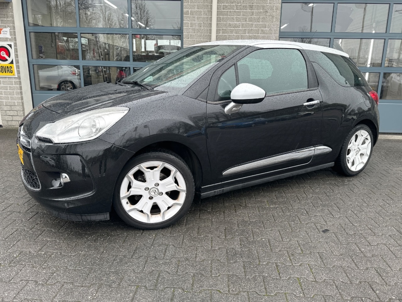 Citroën DS3 - 1.2 VTi Chic 1.2 VTi Chic - AutoWereld.nl