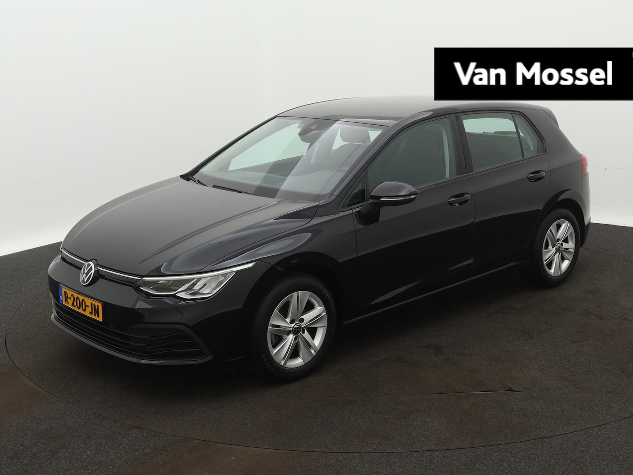 Volkswagen Golf - 1.0 TSI Life Business 110 PK | Parkeersensoren | Stoelverwarming | Stuurverwarming | Apple - AutoWereld.nl