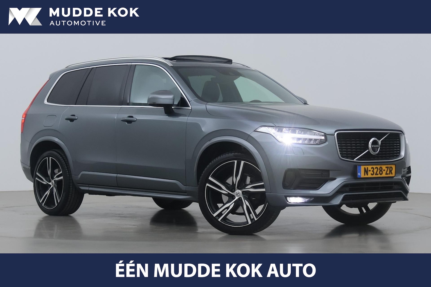 Volvo XC90 - T6 AWD R-Design | Luchtvering | 22 Inch | 360° Camera | Panoramadak | Trekhaak - AutoWereld.nl