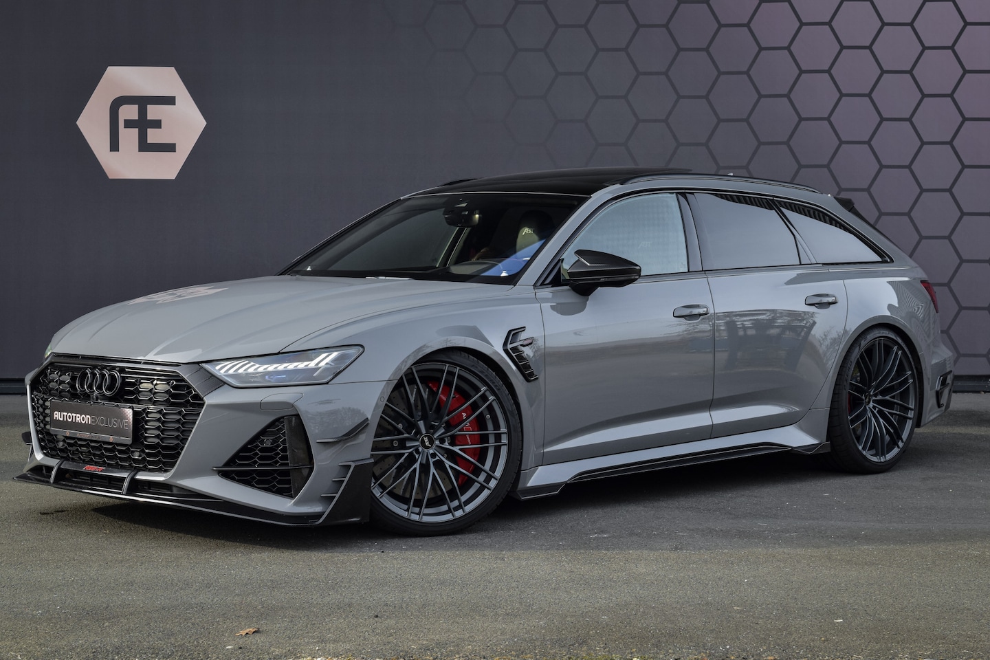 Audi RS6 - RS6-R ABT 1/125 One-Of TFSI quattro 740PK / 920 Nm | B&O 3D | 4-WS | FULL AUDI EXCLUSIVE I - AutoWereld.nl