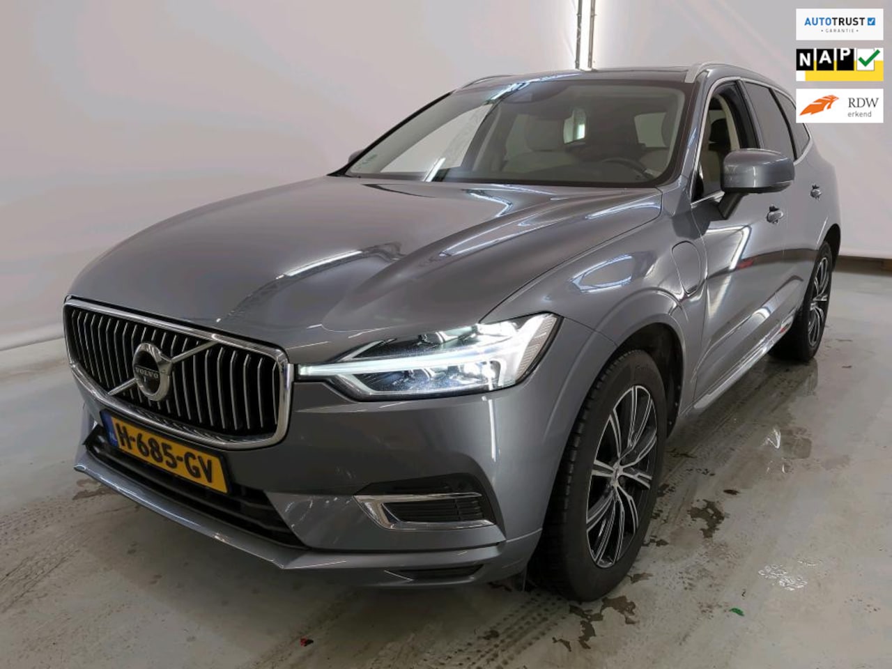 Volvo XC60 - 2.0 T8 Twin Engine AWD Inscription PANO|360CAM|H/K - AutoWereld.nl