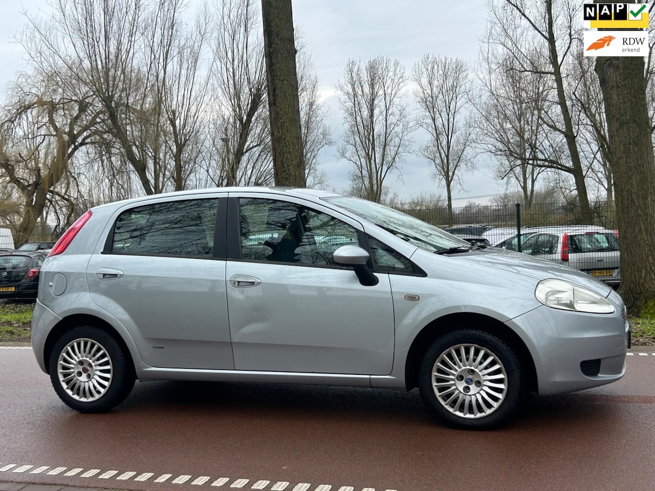 Fiat Grande Punto - 1.4 Active CLIMA!APK!KOOPJE! - AutoWereld.nl