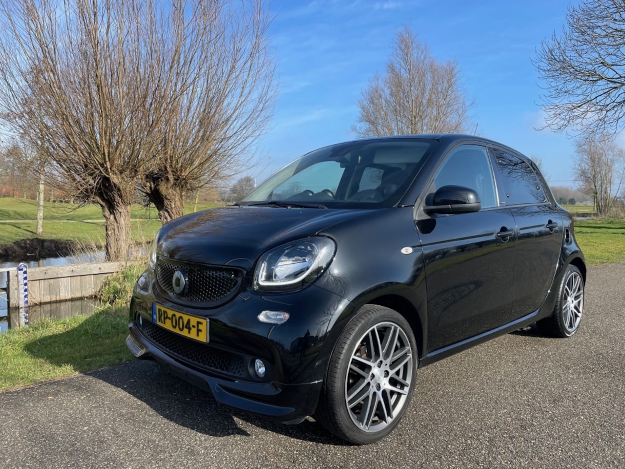 Smart Forfour - 1.0 T BRABUS Xclus. - AutoWereld.nl