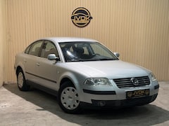 Volkswagen Passat - 1.8 Turbo Trendline NAP / BJ 2003 / AIRCO / DEALER ONDERHOUDEN