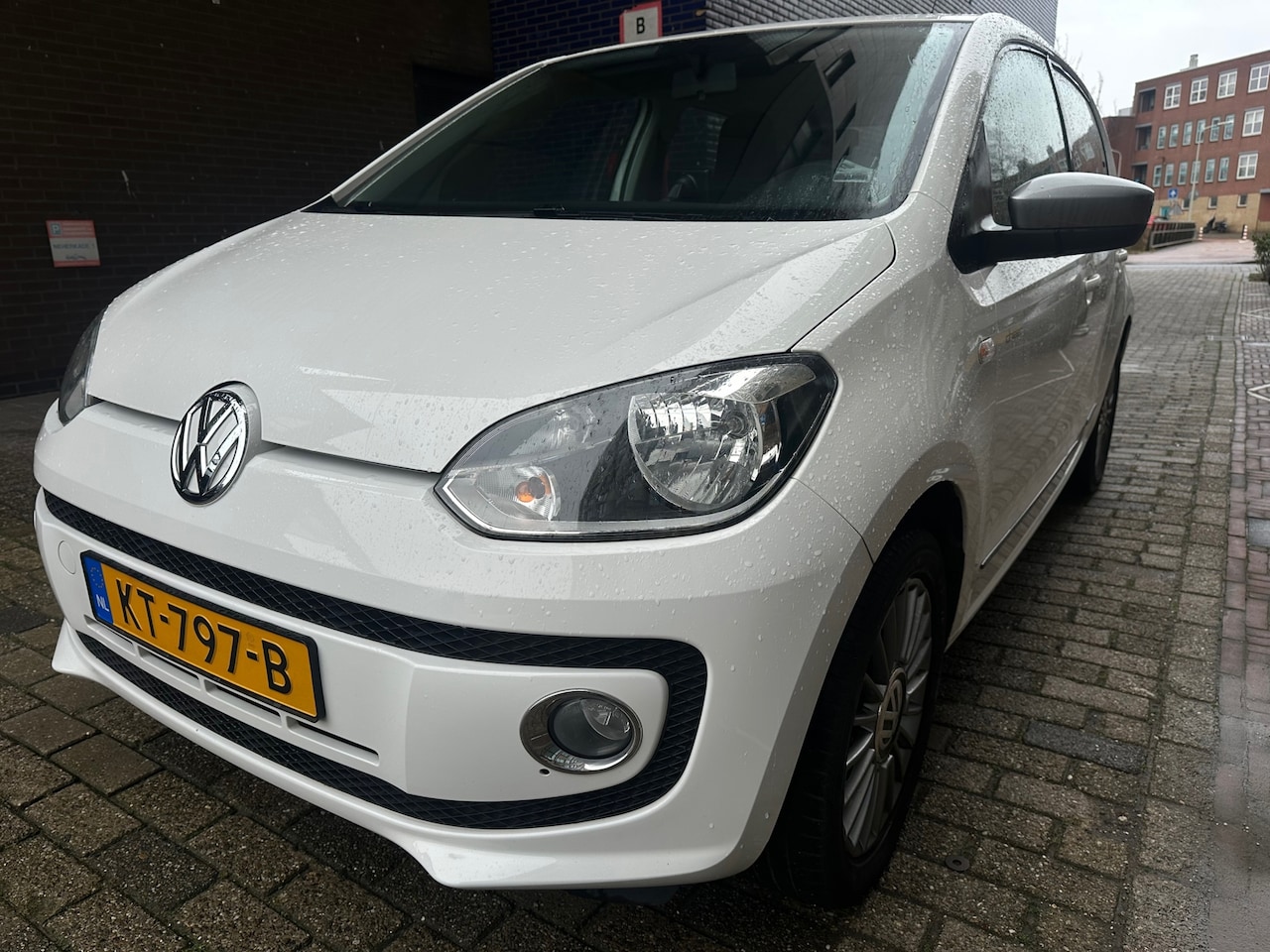 Volkswagen Up! - 1.0 move up! BlueMotion Stoel Verwarming Nette Auto - AutoWereld.nl