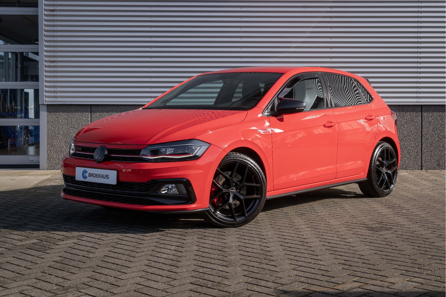 Volkswagen Polo - 2.0 TSI DSG GTI | 18 inch Borbet| Camera | ACC | ORIGINEEL NL| MILLTEK UITLAAT| - AutoWereld.nl