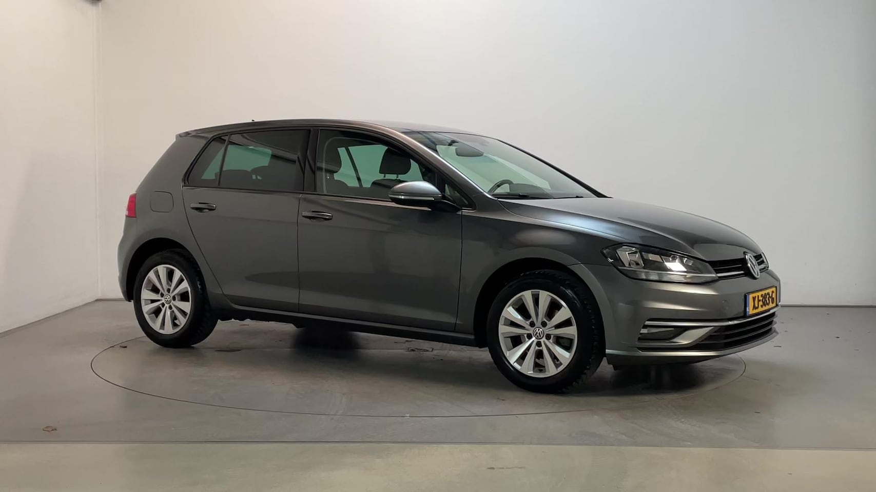 Volkswagen Golf - 1.0 TSI Comfortline Navigatie Parkeersensoren DAB+ App-Connect - AutoWereld.nl