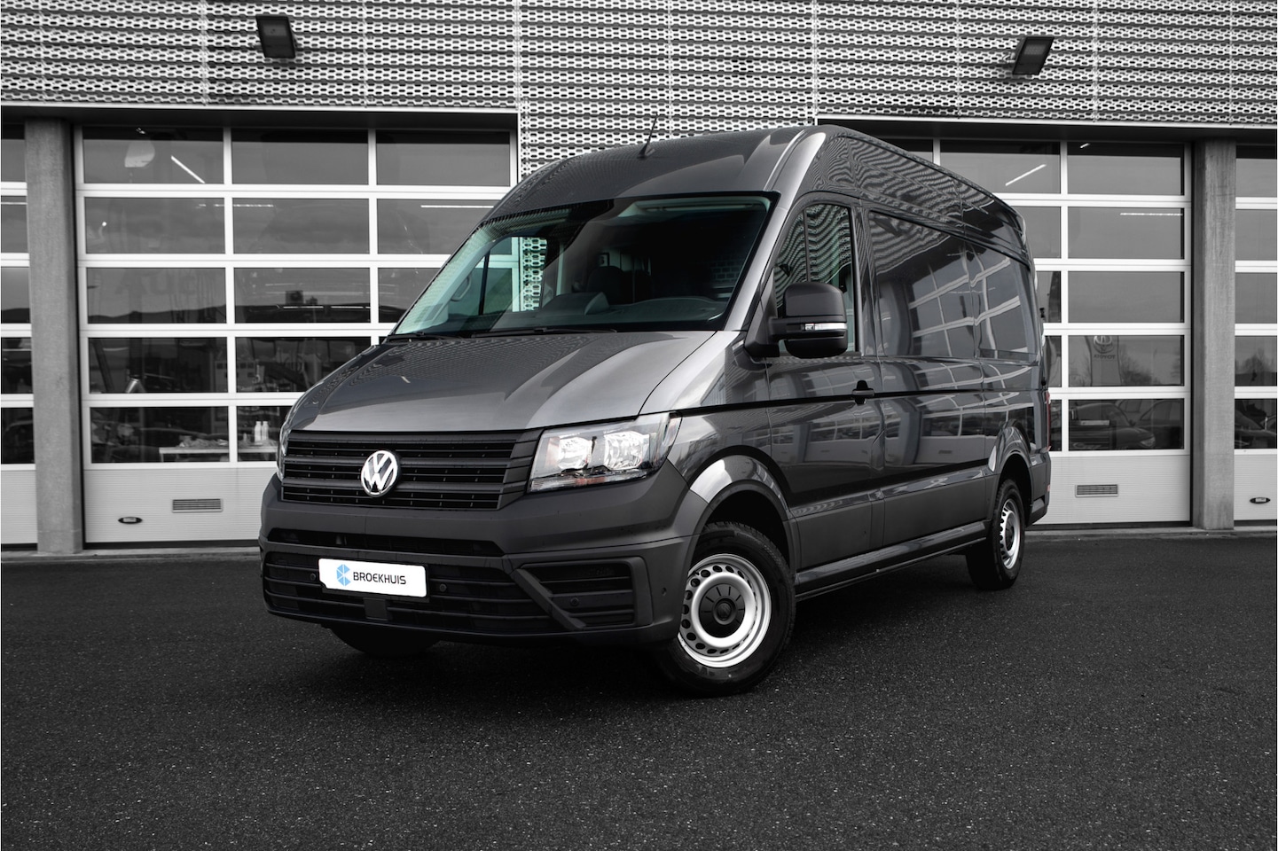 Volkswagen Crafter - | 2024 | 35 | 140 pk | Navigatie | PDC | Camera - AutoWereld.nl