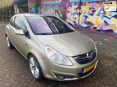 Opel Corsa - 1.7 CDTi Executive navigatie dikke velgen airco elektrische ramen cv half leer mooi kleur