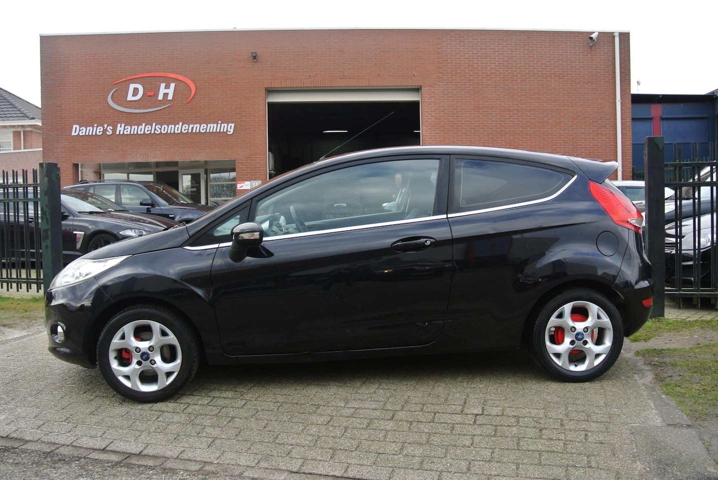 Ford Fiesta - 1.6 Ghia airco inruil mogelijk - AutoWereld.nl