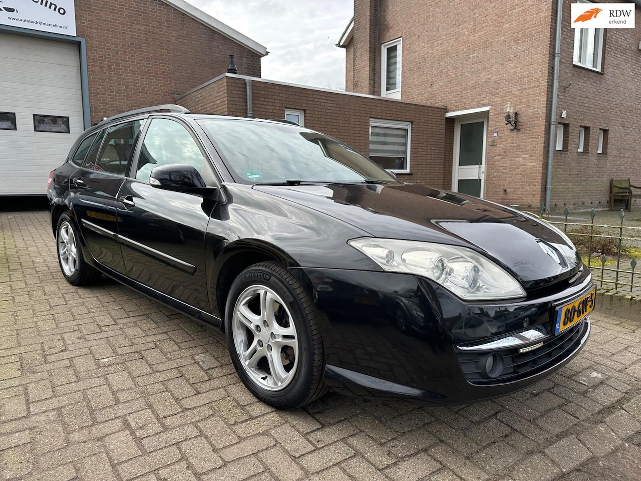 Renault Laguna Estate - 2.0 16V Corporate 2.0 16V Corporate - AutoWereld.nl