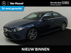 Mercedes-Benz A-klasse - 180 AMG Line / Stoelverwarming / Achteruitrijcamera / Panaroma-schuifdak /