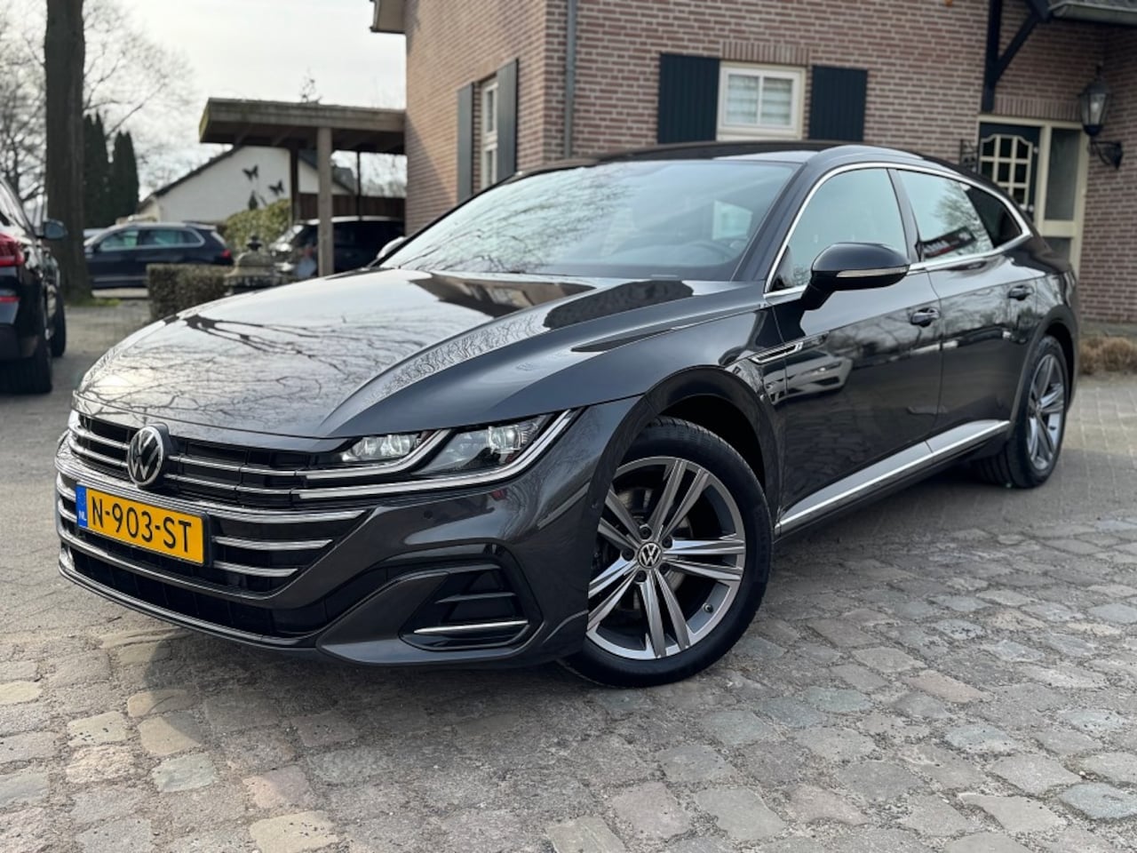 Volkswagen Arteon - 1.4 TSI 218pk dsg eHybrid R-Line ecc,1/2leer,led,navi,digidash,lmv - AutoWereld.nl