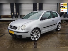 Volkswagen Polo - 1.2