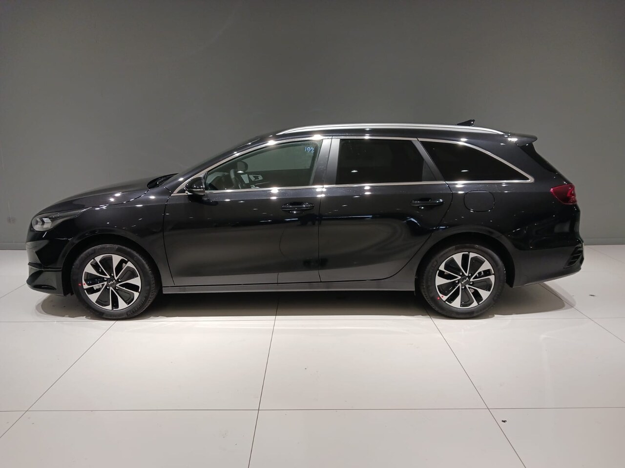 Kia Cee'd - Ceed 1.0 T-GDi 100pk Design Edition meerdere kleuren op voorraad - AutoWereld.nl