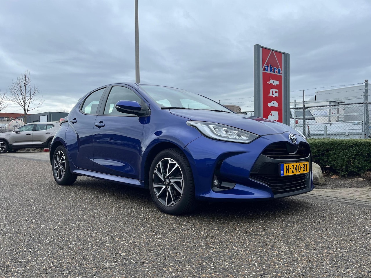 Toyota Yaris - 1.5 VVT-i Business Plus | Adap. Cruise Control | NAVI | Carplay | Achteruitrijcamera | Dig - AutoWereld.nl