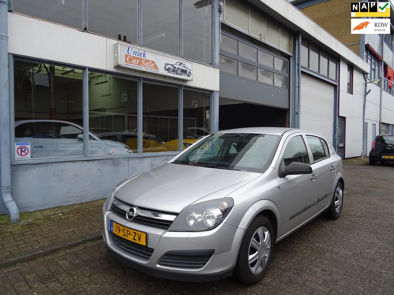 Opel Astra - 1.6 Business+ 1.6 Business - AutoWereld.nl