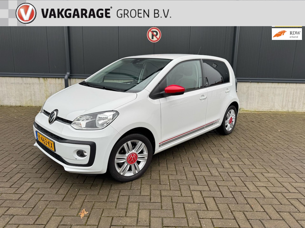 Volkswagen Up! - 1.0 beats / cruise / clima / camera / stoelverwarming ! - AutoWereld.nl