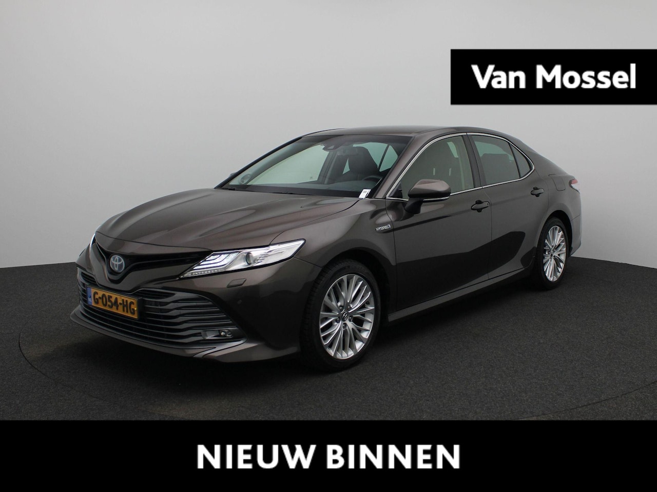 Toyota Camry - 2.5 Hybrid Premium | Lederen Bekleding | Climate Control | Stoelverwarming | Lichtmetalen - AutoWereld.nl