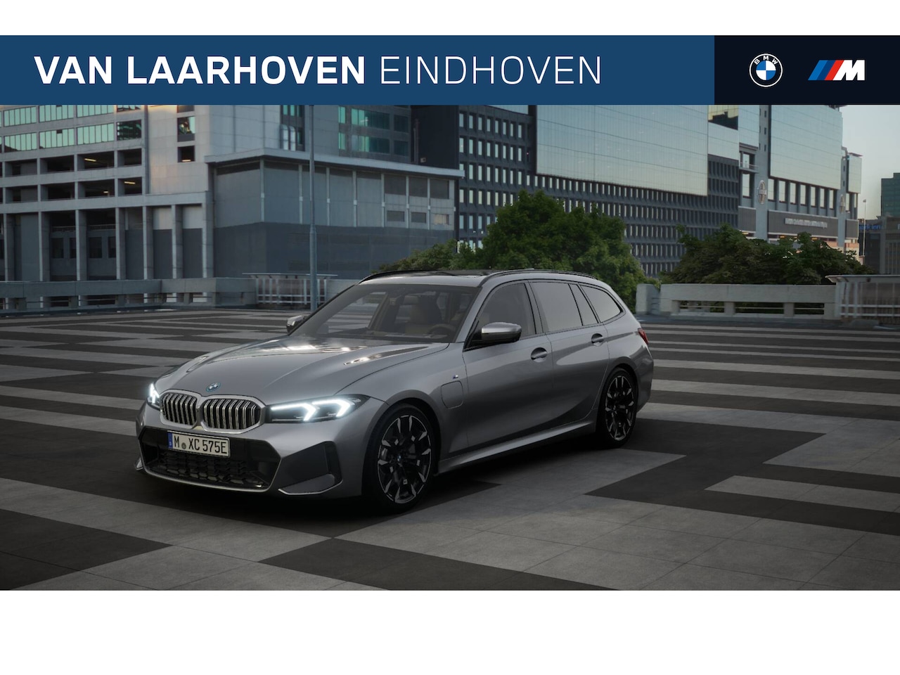 BMW 3-serie Touring - 330e High Executive M Sport Automaat / Panoramadak / Trekhaak / Sportstoelen / Adaptieve L - AutoWereld.nl