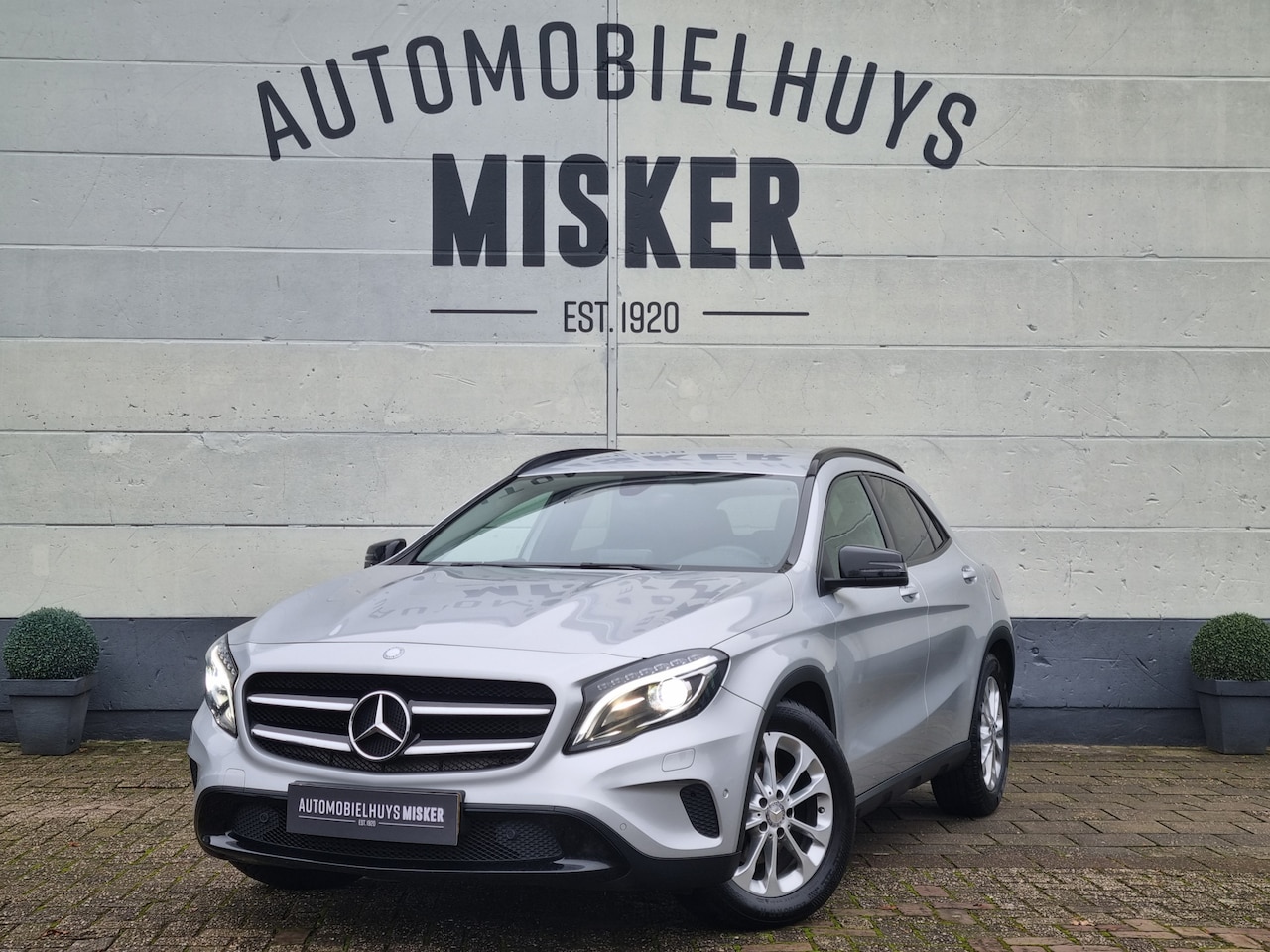 Mercedes-Benz GLA-Klasse - 180 Ambition CAMERA / NAVI / NL AUTO / SPORTSTOELEN - AutoWereld.nl