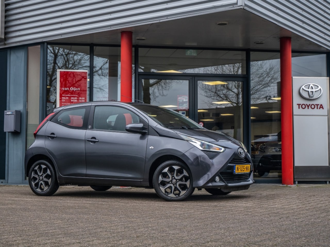 Toyota Aygo - 1.0 VVT-i TeamNL 1.0 VVT-i TeamNL - AutoWereld.nl