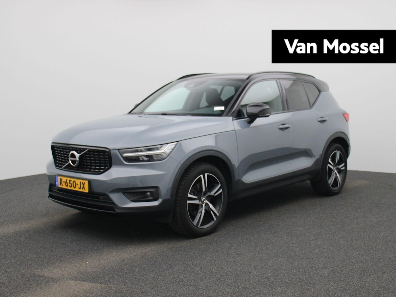 Volvo XC40 - 2.0 B4 Business Pro | VERWACHT | CAMERA | TREKHAAK | NAVIGATIE | STUUR-STOELVERWARMING - AutoWereld.nl