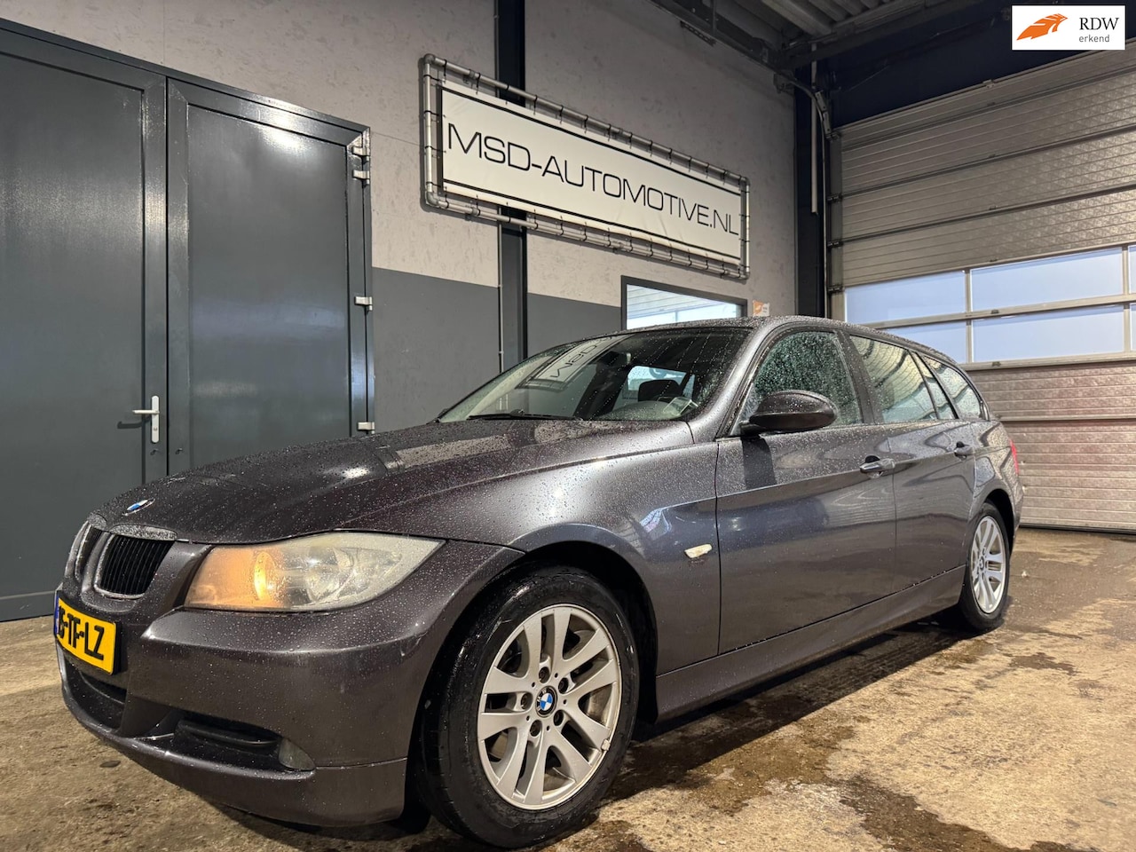 BMW 3-serie Touring - 318i Inruiler ! Airco + onderhouden ! - AutoWereld.nl