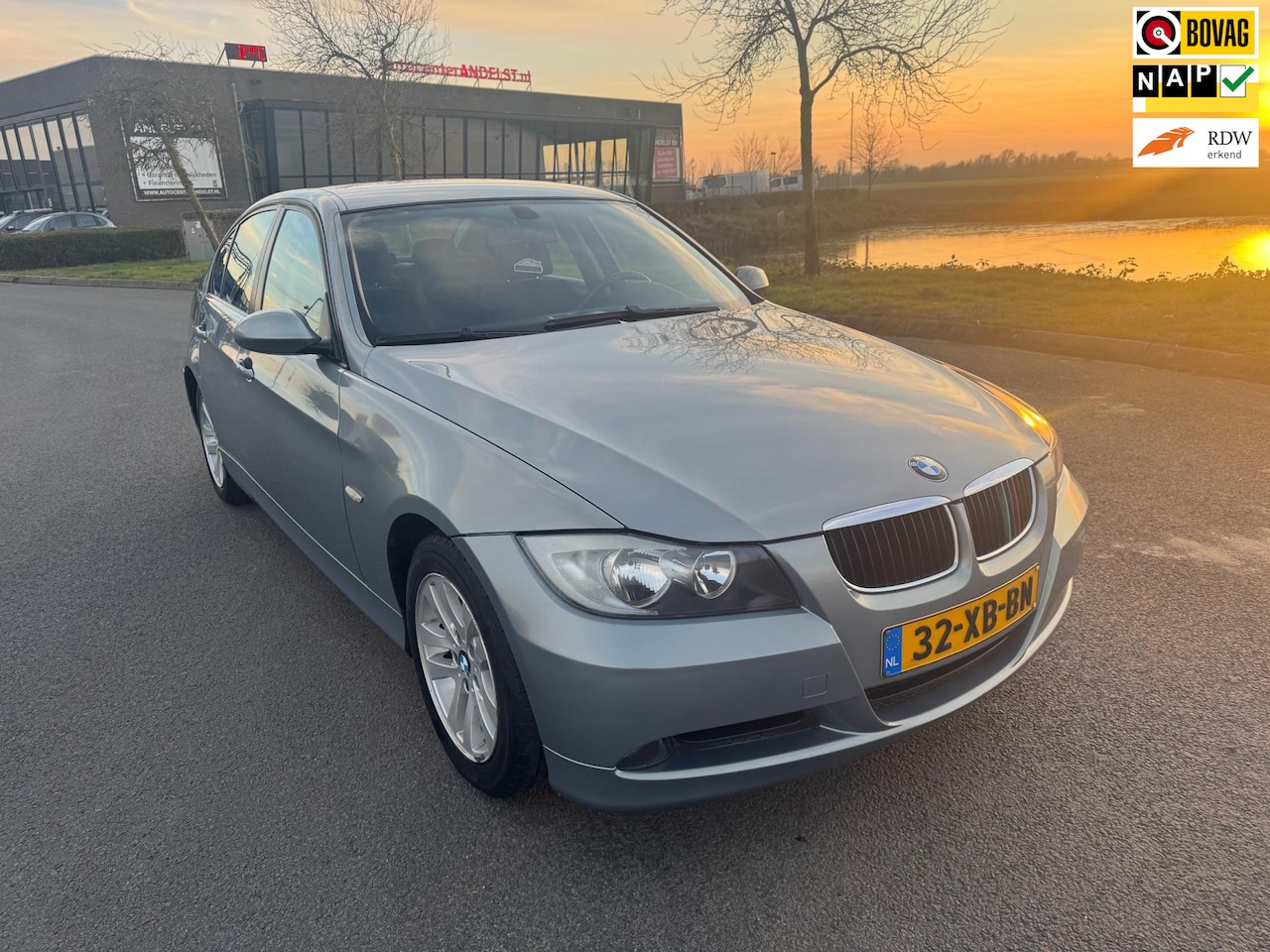 BMW 3-serie - 318i 318i, Trekhaak, Cam, Navi, Geen import, Nap! - AutoWereld.nl