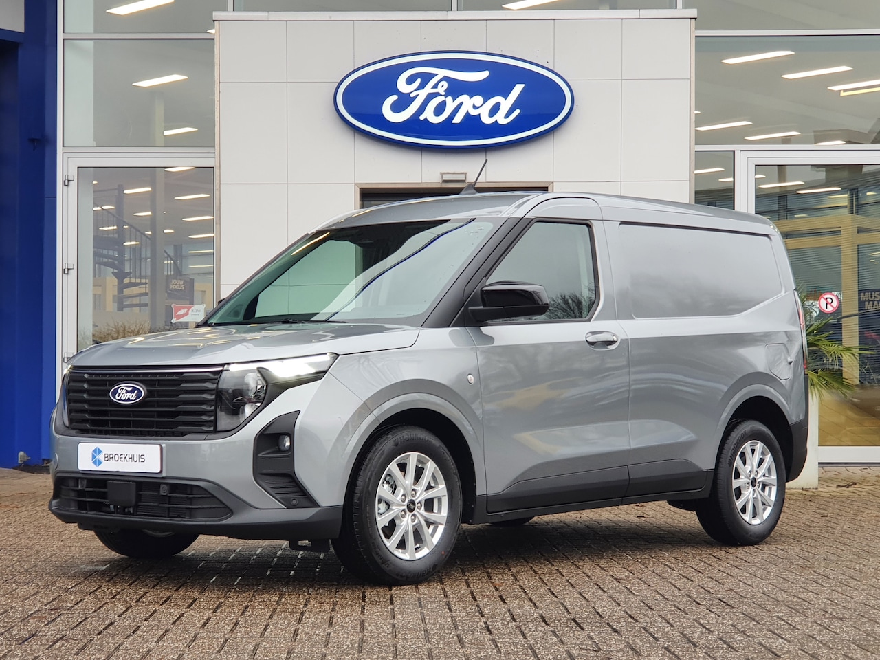 Ford Transit Courier - 1.5 100PK Limited Driver Ass.Pack | Direct leverbaar | Geen BPM | Apple Carplay/Android Au - AutoWereld.nl