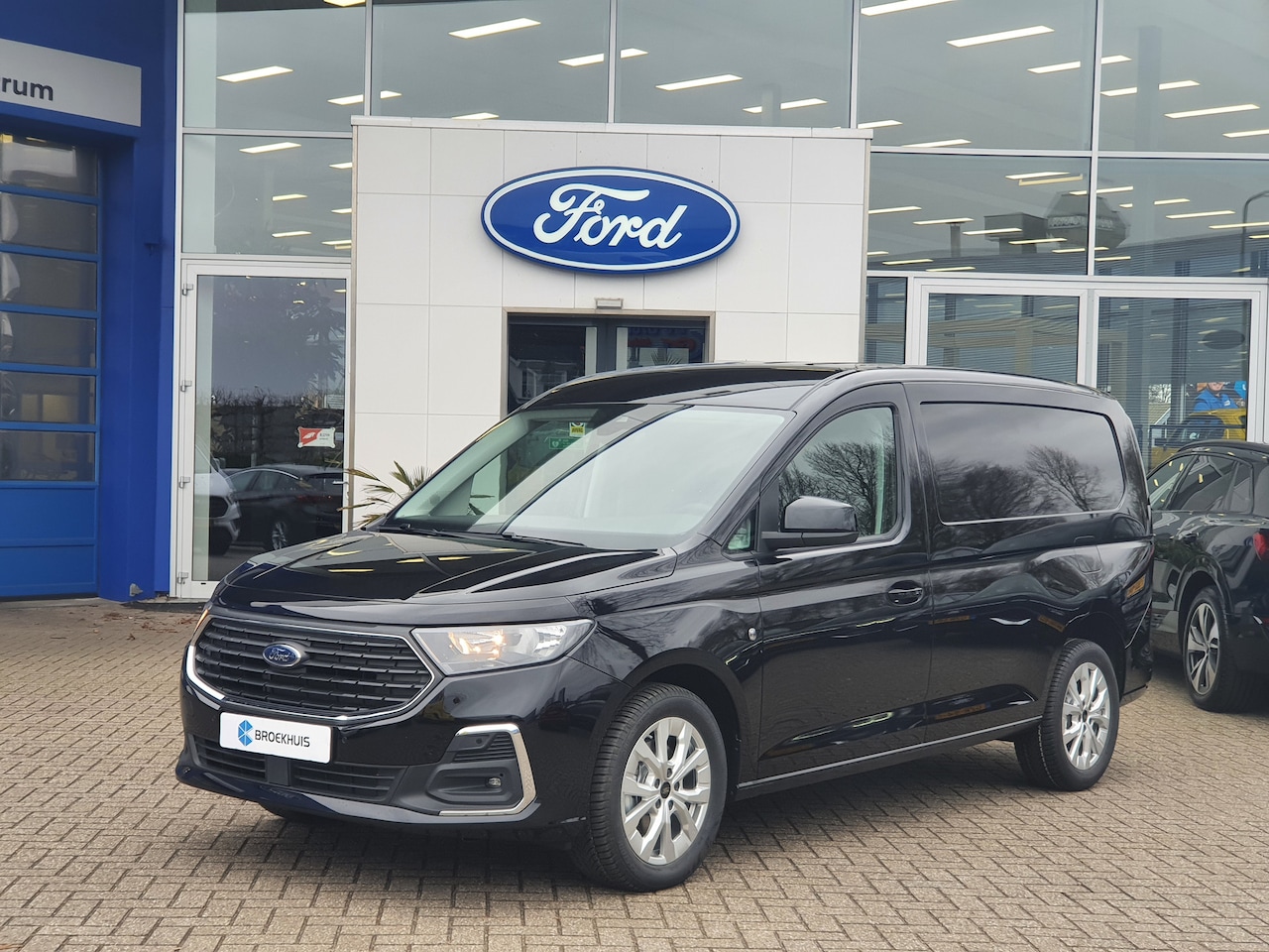 Ford Transit Connect - 2.0 122PK Automaat L2 Limited Winterpack | Trekhaak | Camera Direct leverbaar | Geen BPM - AutoWereld.nl