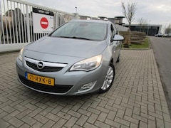 Opel Astra Sports Tourer - 1.4 Turbo Cosmo