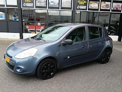 Renault Clio - 1.2 Special Line Met nieuwe APK