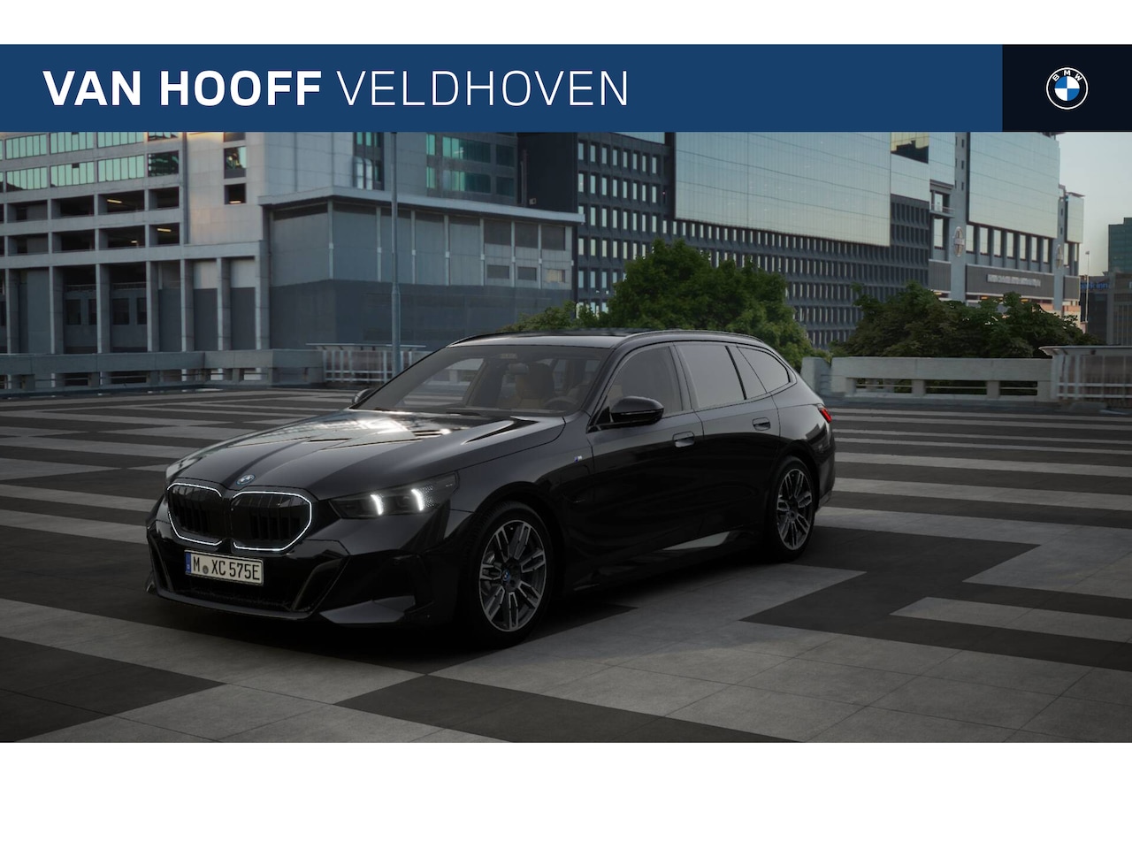 BMW 5-serie Touring - 530e M Sport Automaat / Trekhaak / Bowers & Wilkins / Adaptieve LED / Parking Assistant Pl - AutoWereld.nl