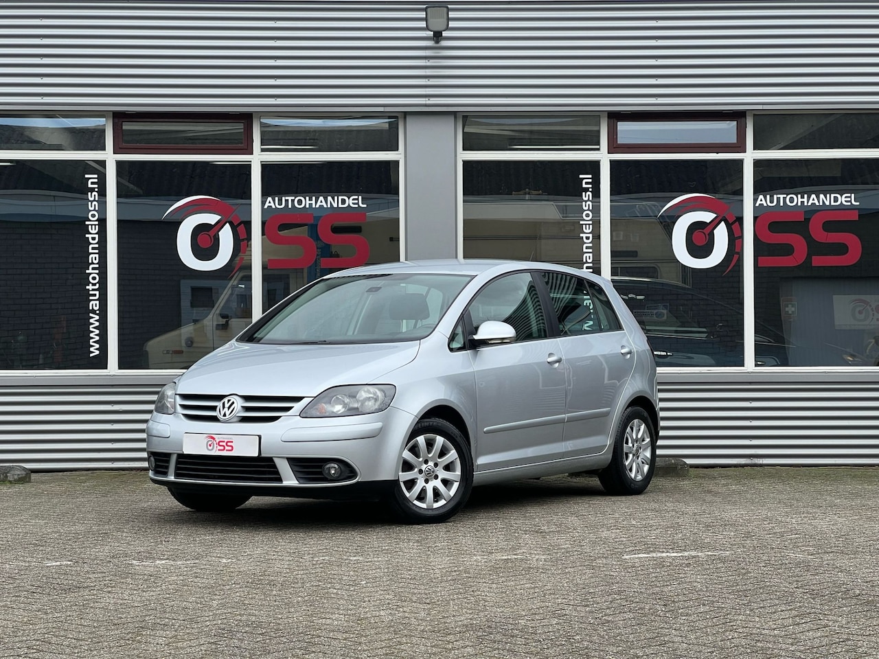 Volkswagen Golf Plus - 2.0 FSI Comfortline Automaat | AIRCO TREKHAAK CRUISEC LMV | - AutoWereld.nl