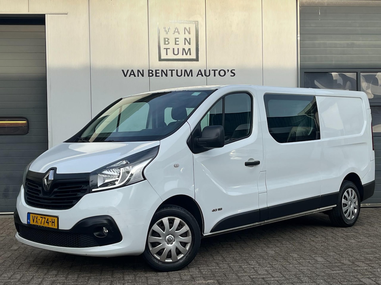 Renault Trafic - 1.6 dCi 116pk L2H1 DC 5-pers. Navi Airco Cruise - AutoWereld.nl