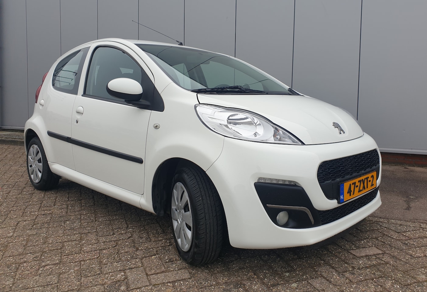 Peugeot 107 - 1.0 Active Airco / APK 02-2026 / N.A.P. / 2e eigenaar! - AutoWereld.nl