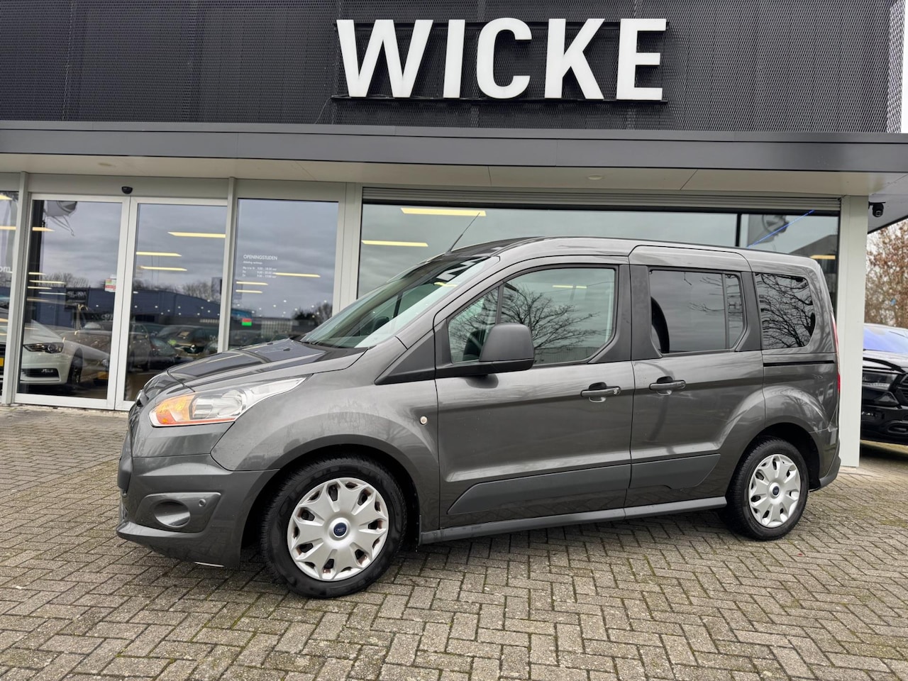 Ford Tourneo Connect Compact - 1.0 Trend Clima Trekhaak Stoelver. - AutoWereld.nl