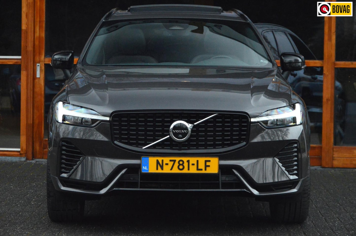 Volvo XC60 - T6 Hybrid AWD R-Design | 360° Camera |Stoel+Stuur Verwarming | Trekhaak 2100KG | Harman Ka - AutoWereld.nl