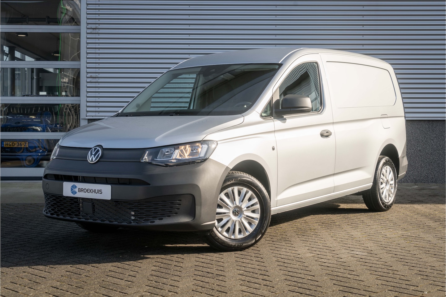 Volkswagen Caddy Maxi - Comfort | Digitaal Dashboard | Apple Carplay / Android Auto | Trekhaak | Parkeersensoren | - AutoWereld.nl