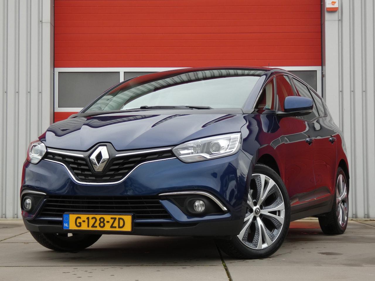 Renault Grand Scénic - 1.3 TCe Intens 7P/ lage km/ zeer mooi! - AutoWereld.nl