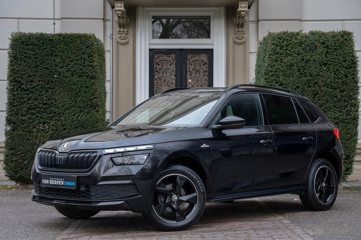 Skoda Kamiq - 1.0 TSI SportLine Monte Carlo Pano | Carplay | Sportstoelen | Keyless - AutoWereld.nl