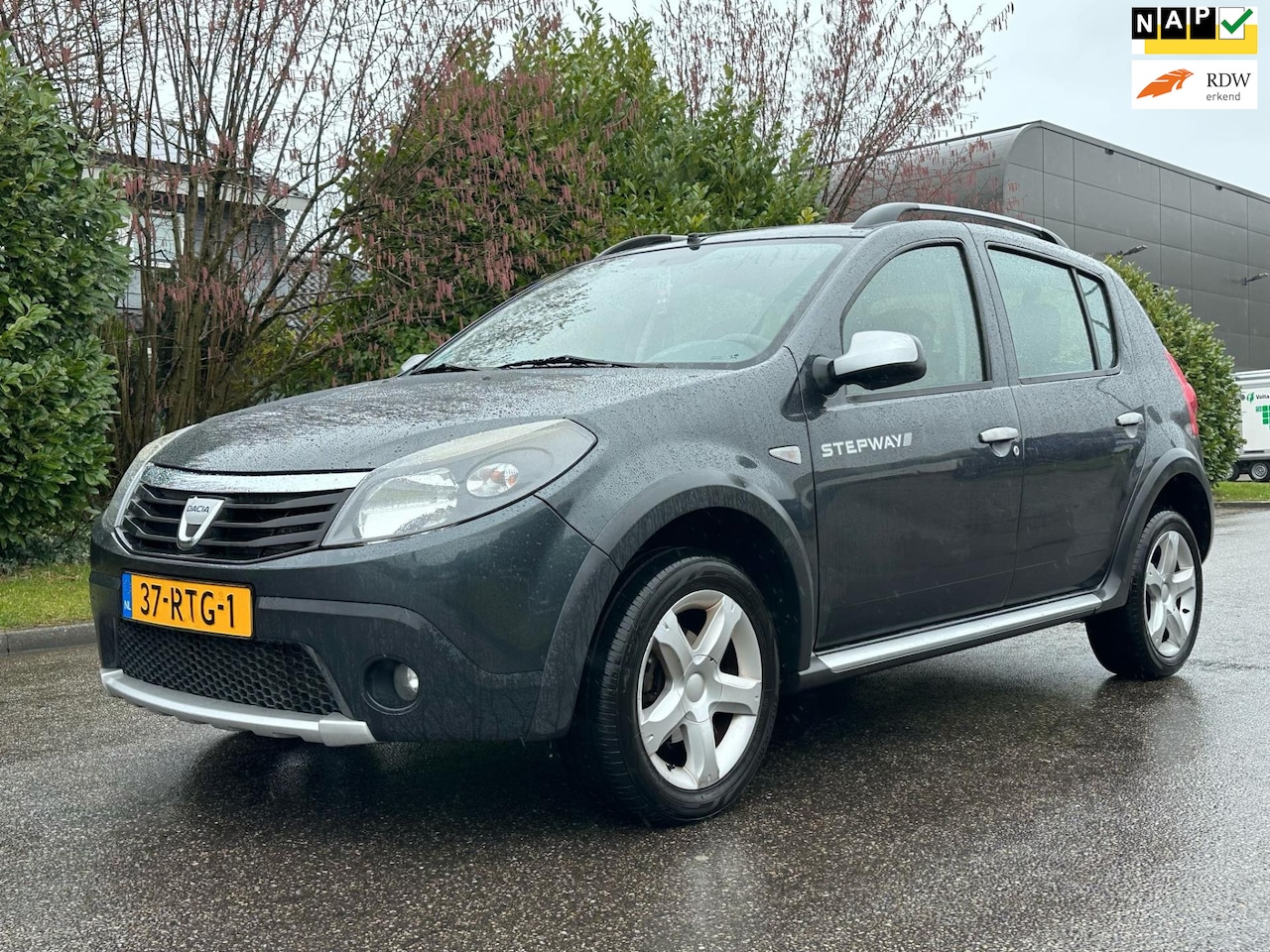 Dacia Sandero Stepway - 1.6 Airco*NAP*LM velgen*2e eigenaar*APK* - AutoWereld.nl