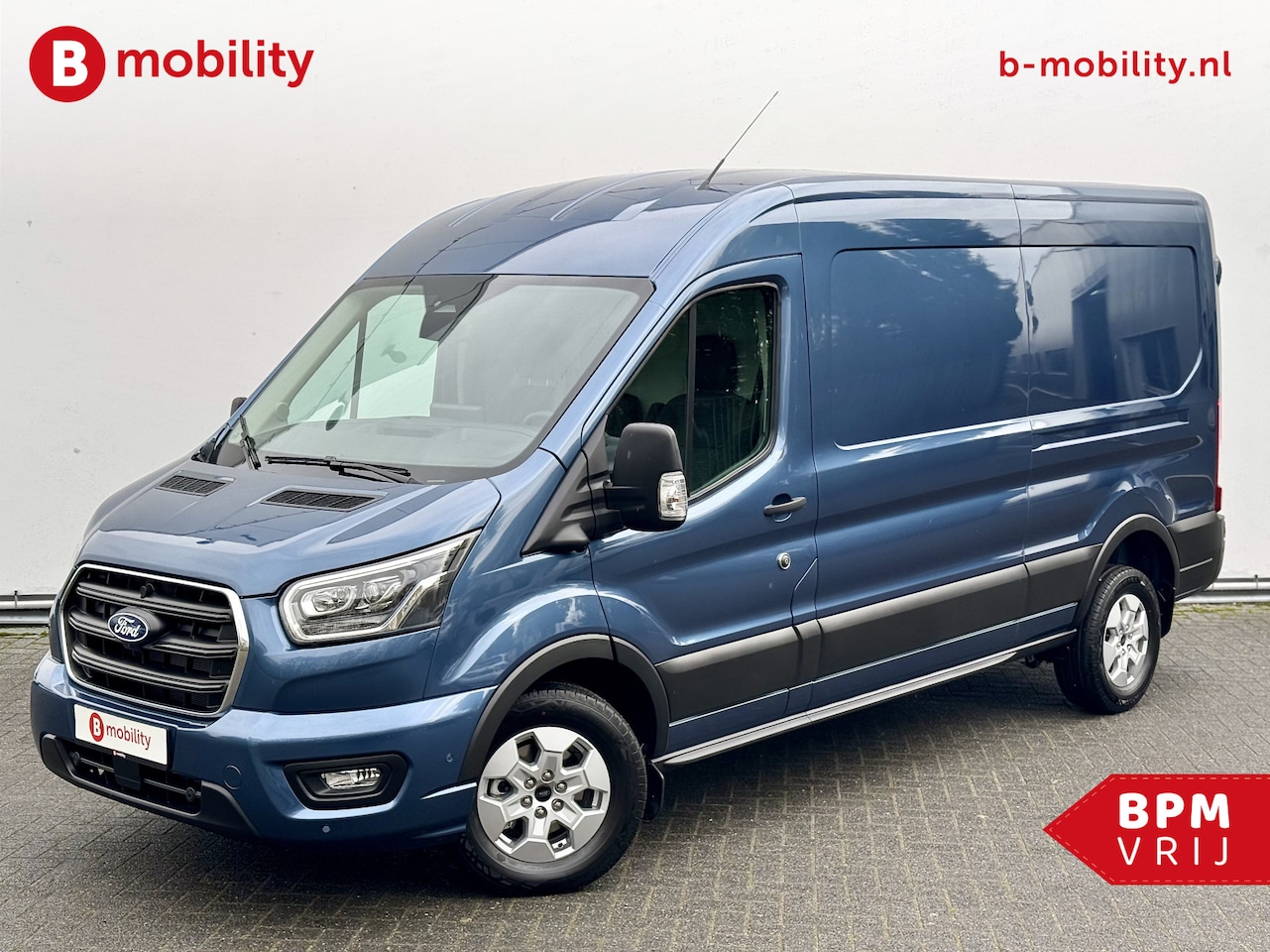 Ford Transit - 350 2.0 TDCI 165PK L3H2 Limited Trekhaak 2.800kg | UNIEK* | Trekhaak 2.800kg | Rondomzicht - AutoWereld.nl