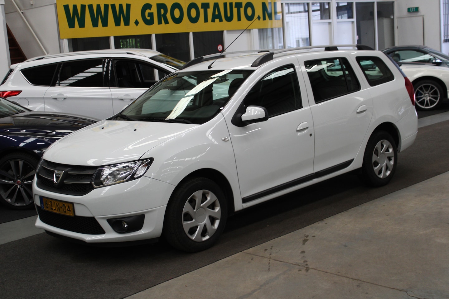 Dacia Logan MCV - 0.9 TCe Lauréate Airco, Isofix, Stuurbekrachtiging - AutoWereld.nl