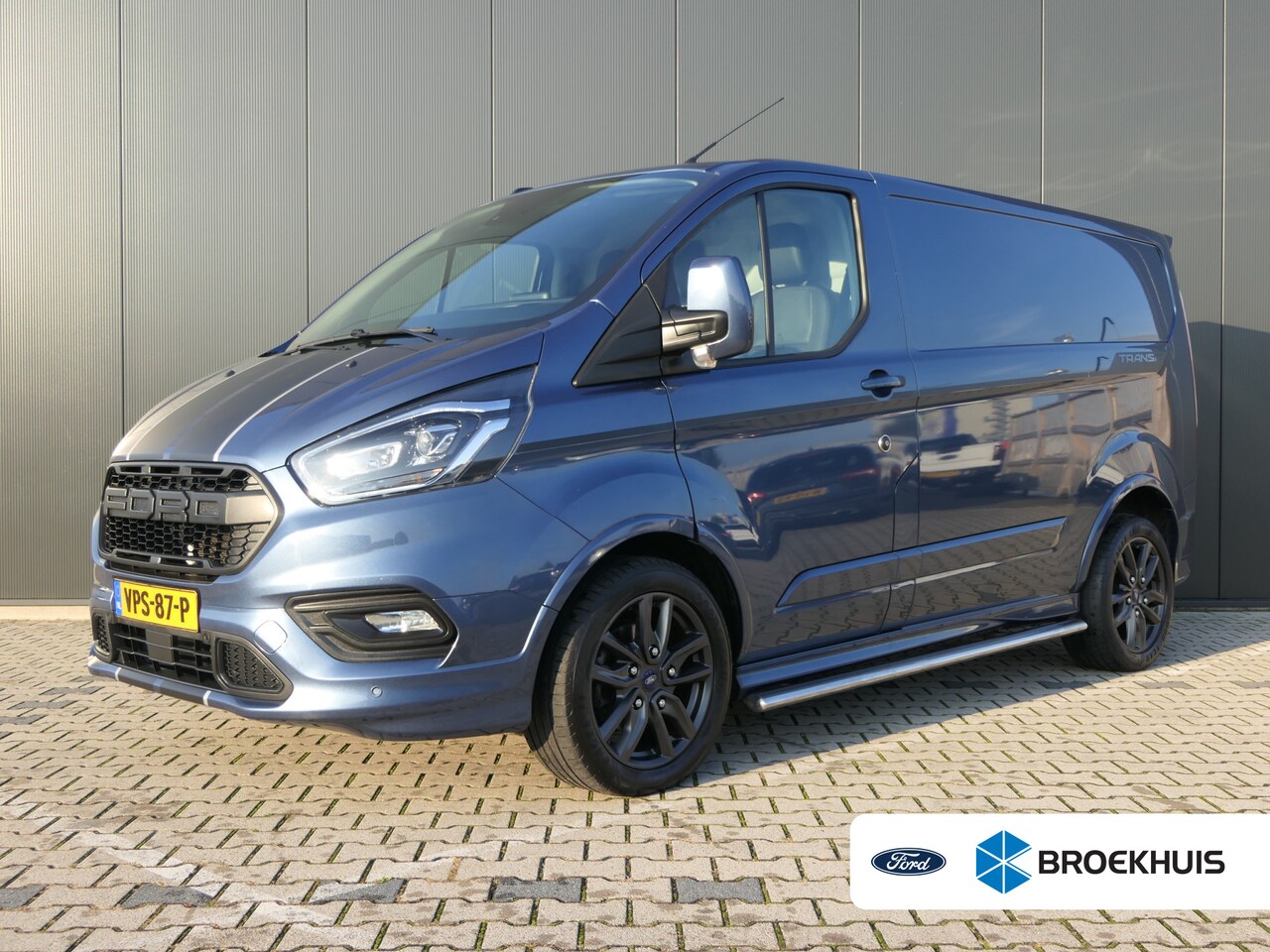 Ford Transit Custom - 290 2.0 TDCI 185pk L1H1 Sport 185PK | Betimmering | Sidebars | 18'' Velgen | Stoelverwarmi - AutoWereld.nl