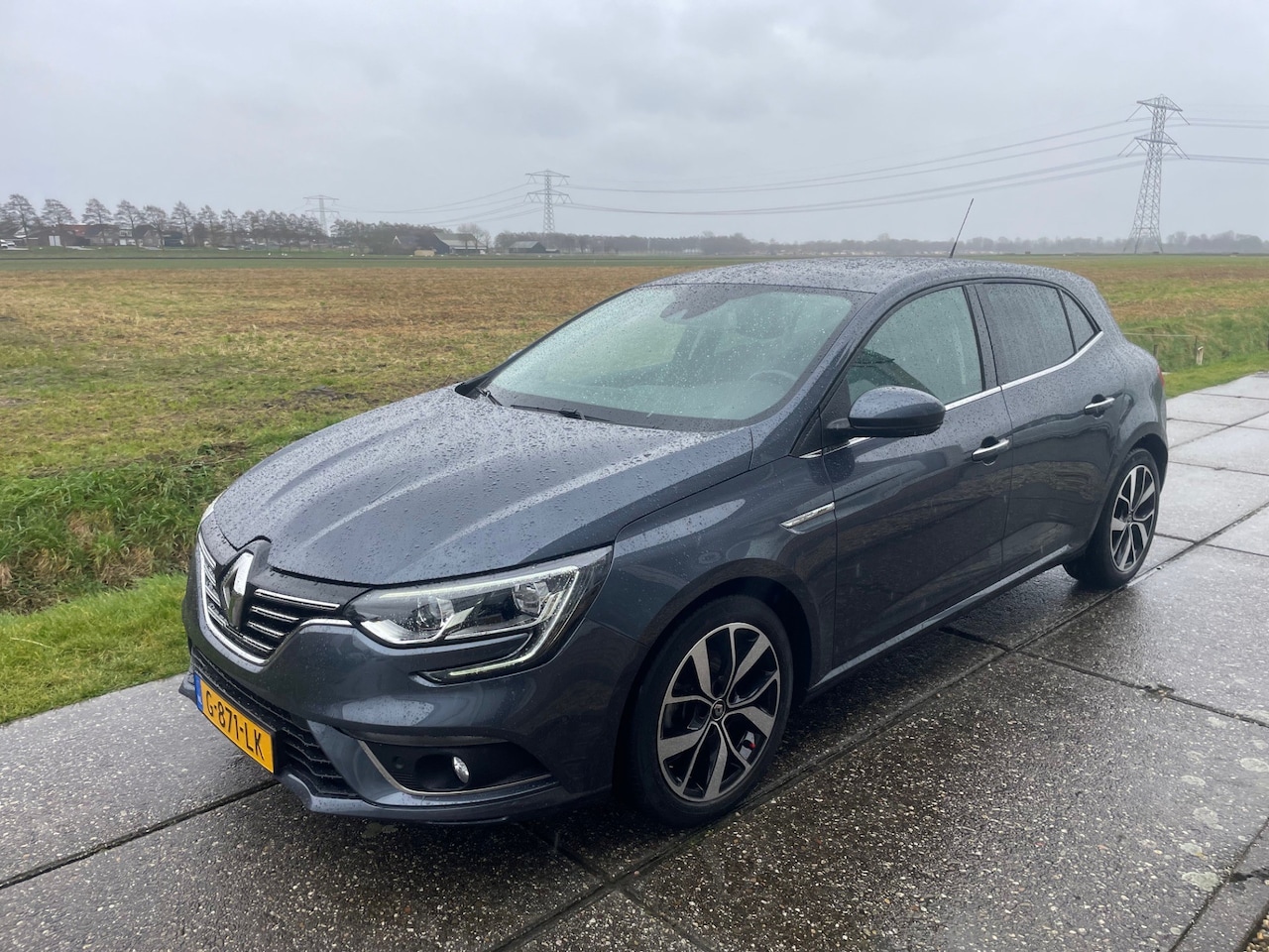 Renault Mégane - 1.3 TCe Bose 1.3 TCe Bose, AUTOMAAT, NIEUWSTAAT - AutoWereld.nl