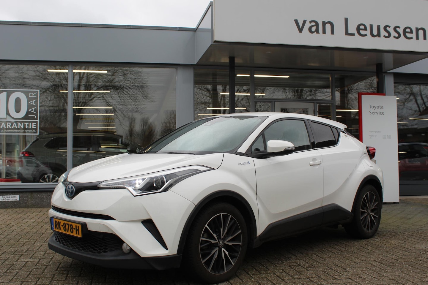 Toyota C-HR - 1.8 Hybrid Dynamic 1.8 Hybrid Dynamic - AutoWereld.nl