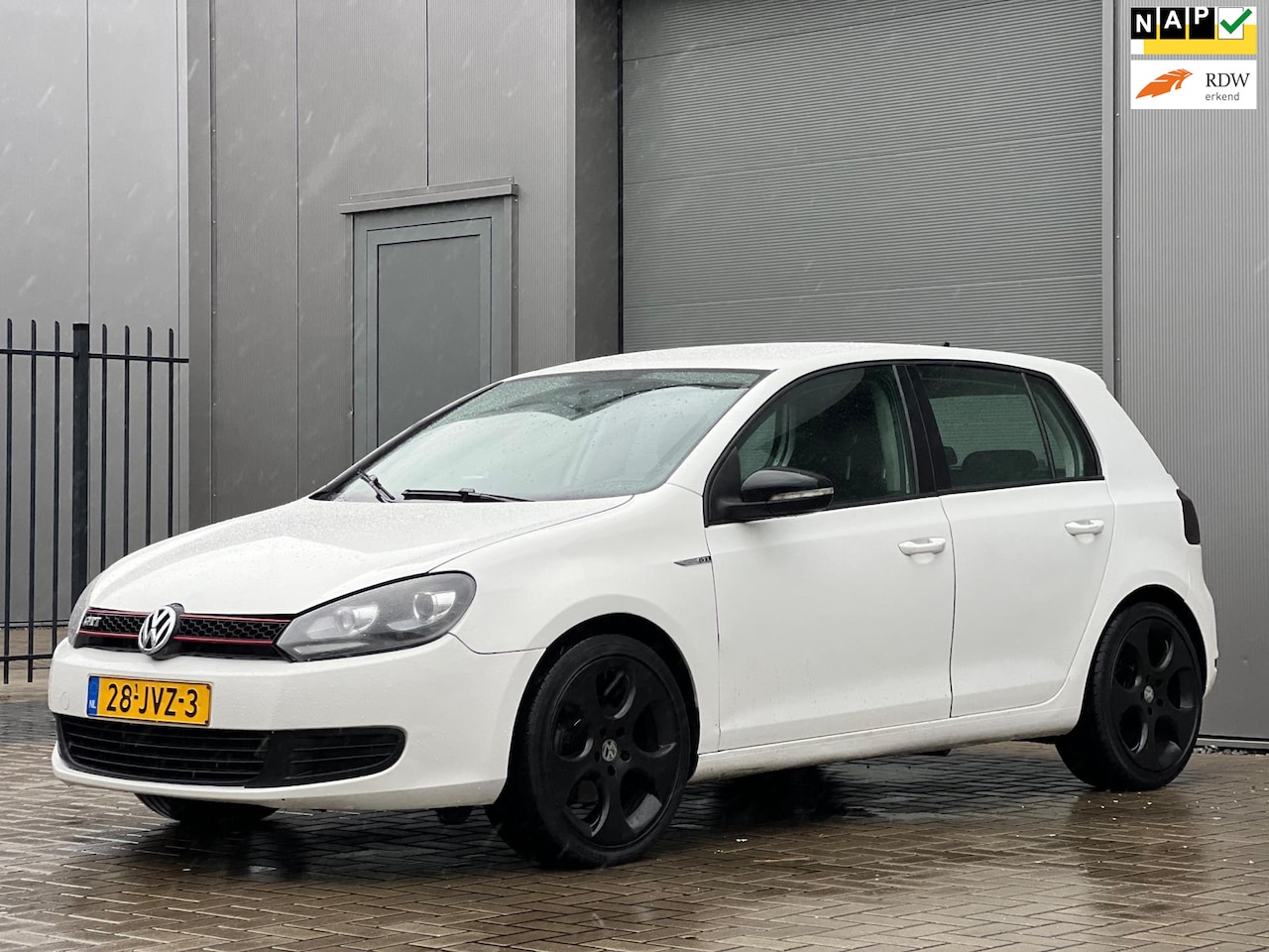 Volkswagen Golf - 1.4 TSI Comfortline | GTI Look | Navigatie | Bluethooth | 18 inch | Onderhoudhistorie - AutoWereld.nl