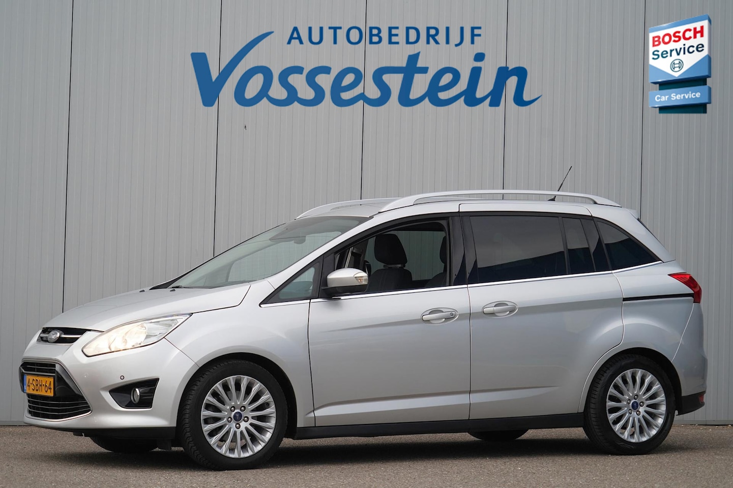 Ford Grand C-Max - 1.0 Titanium 7p. / 142dkm NAP / Trekhaak / Climate Control / Cruise Control / NL-Auto - AutoWereld.nl